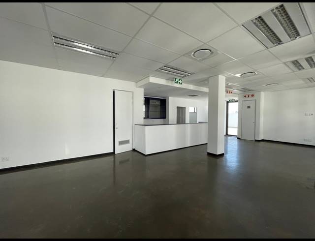 119.50M² OFFICE TO LET IN BRYANSTON